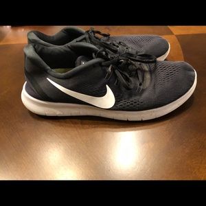 Nike free run shoes